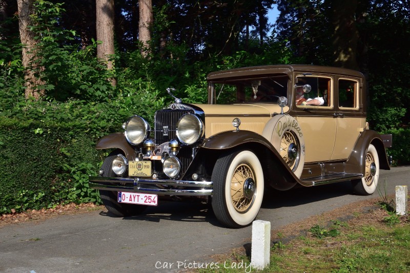 Cadillac-1930-2