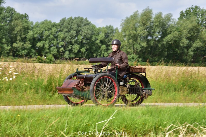Leon-Bollee-tricycle-Voiturette-1897-2